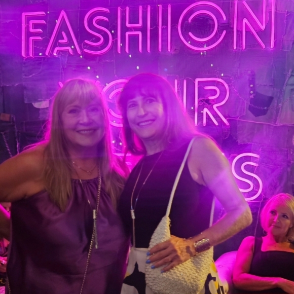 My PFFs Wearing Jewelry That I Sell At PoshFest - Picture 5 of 16